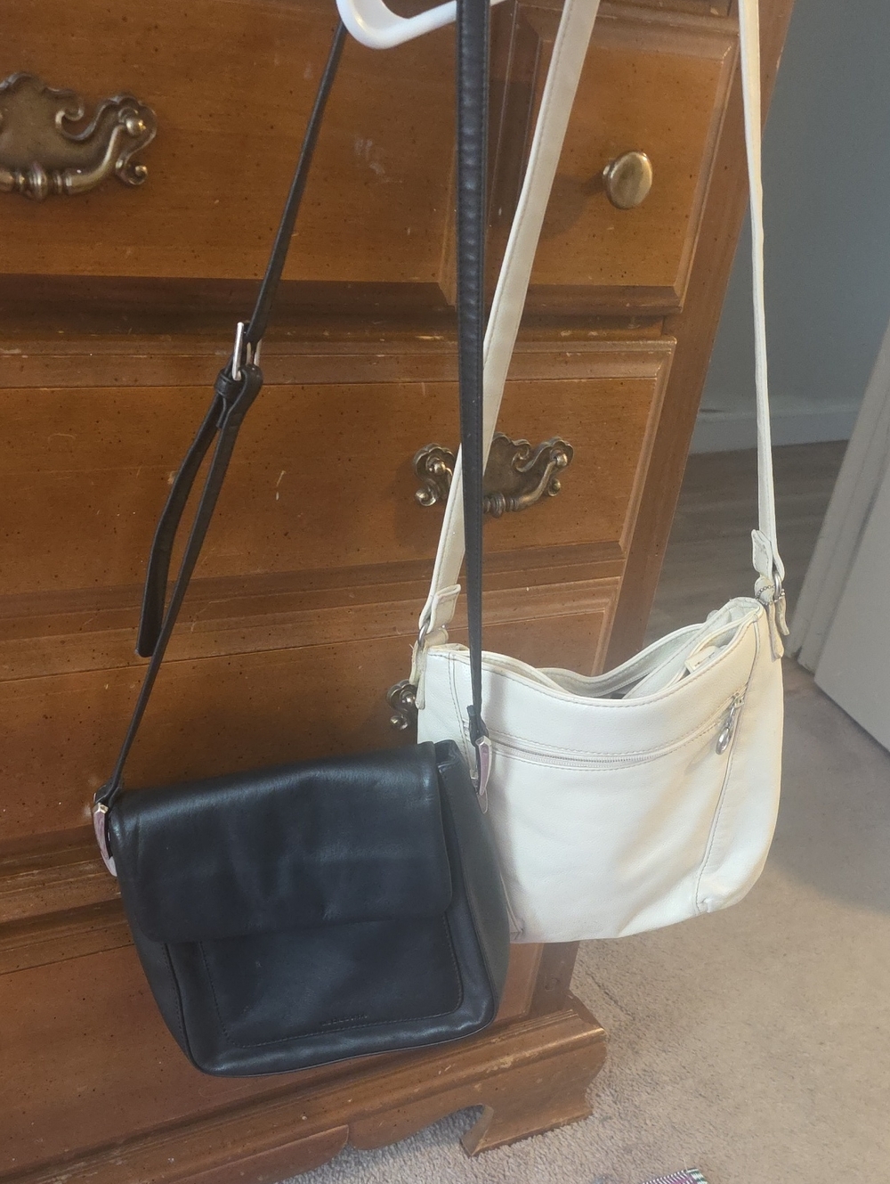 Unk Two-Tone Crossbody Set — Black & Cream
